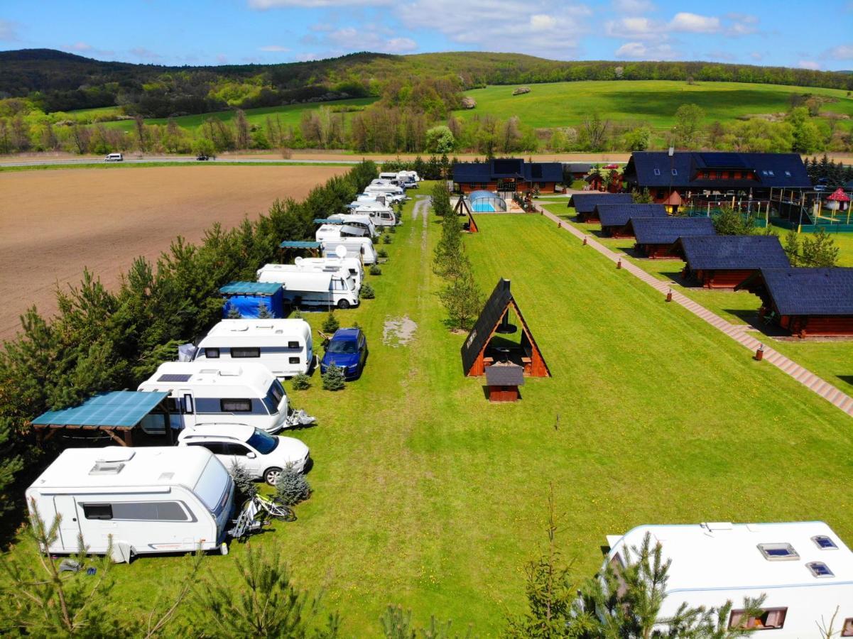 Camp Pacho Otel Prievidza Dış mekan fotoğraf