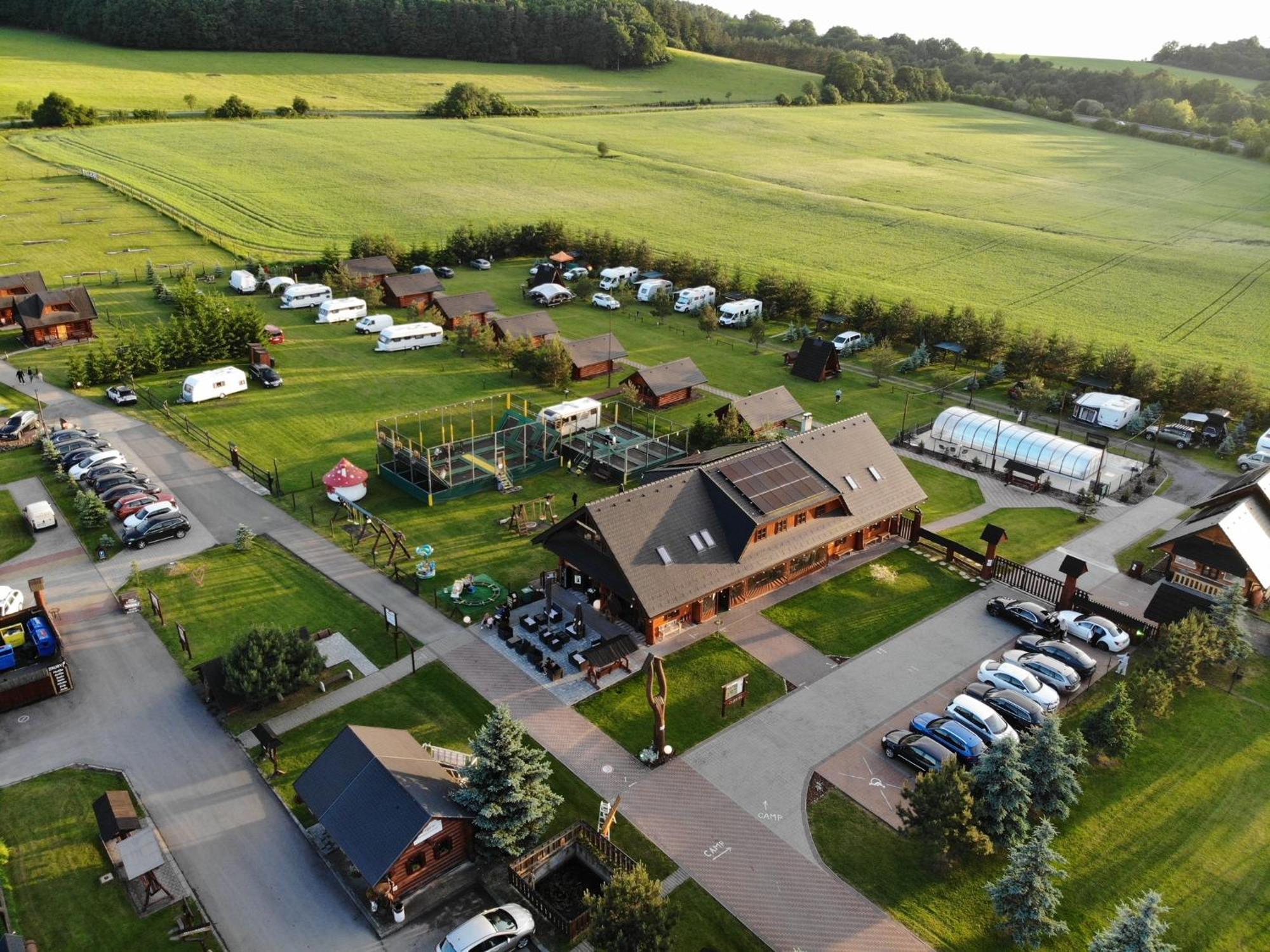 Camp Pacho Otel Prievidza Dış mekan fotoğraf